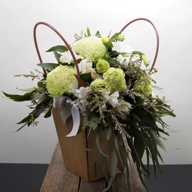 White & Ivory Maroubra Fast Flower Delivery (02) 9314 0341 Mary K Floral Design